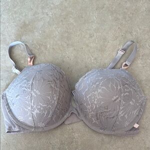 Elegant Lace Underwire Bra - Gray Victoria secret size 38D